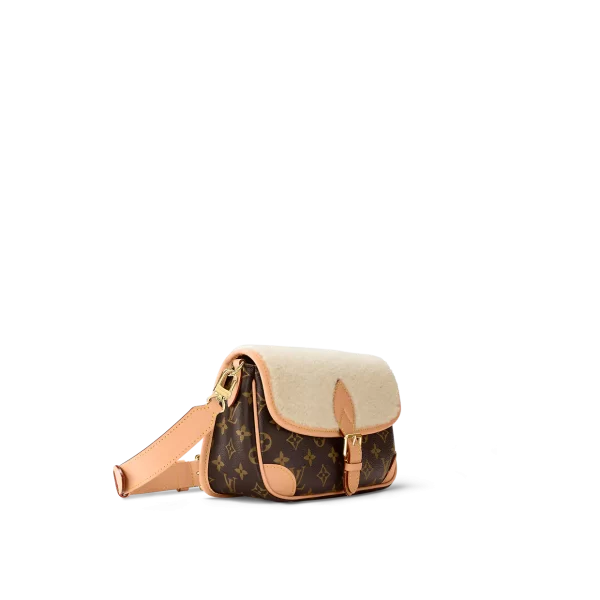 2 Diane M46317