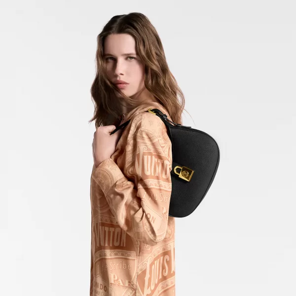 2 Low Key Shoulder Bag M24611