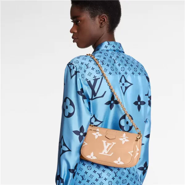 4 Multi Pochette Accessoires M45983