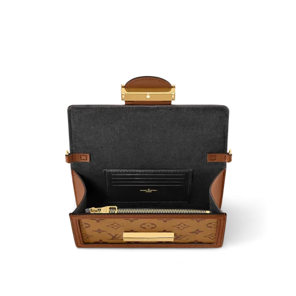 5 Dauphine Chain Wallet M68746
