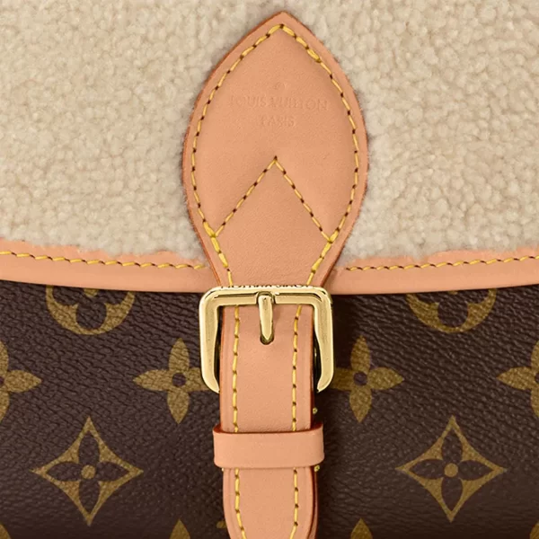 6 Diane M46317
