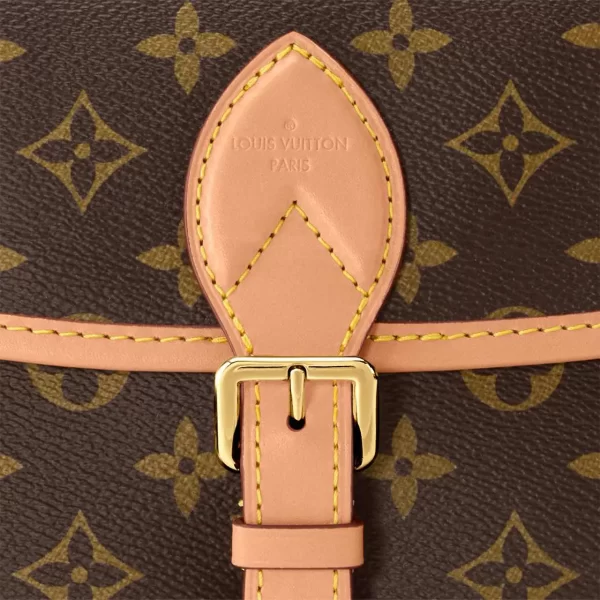 7 Diane M46049