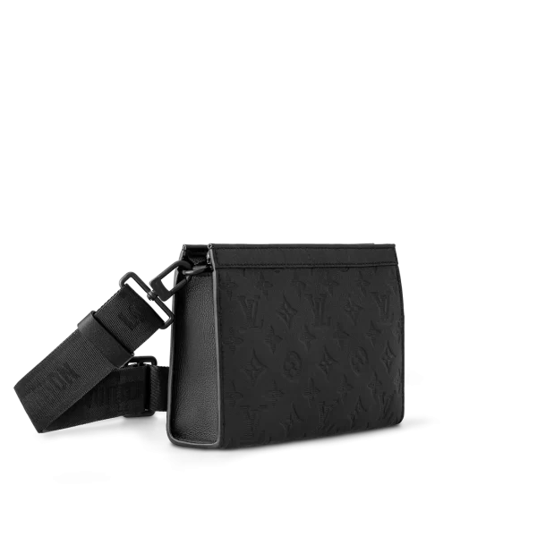 7 Gaston Wearable Wallet M81115