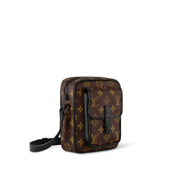 8 Christopher Wearable Wallet M69404