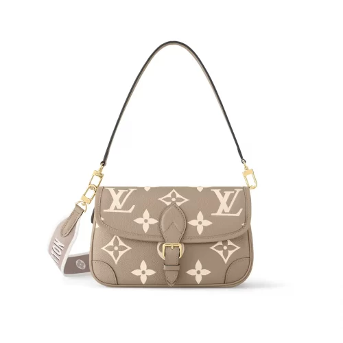 9 Diane M46583