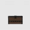12 Petite Malle East West M46120
