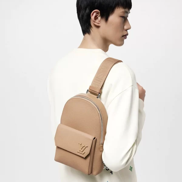 18 Pilot Slingbag